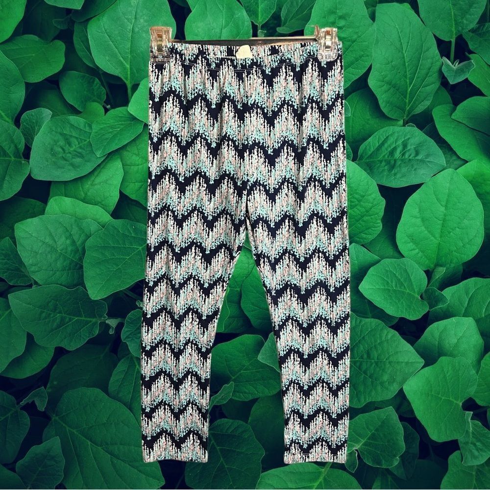 ‎5 for $25🔥Large (14-16) Multi-Color Zig-Zag Leggings